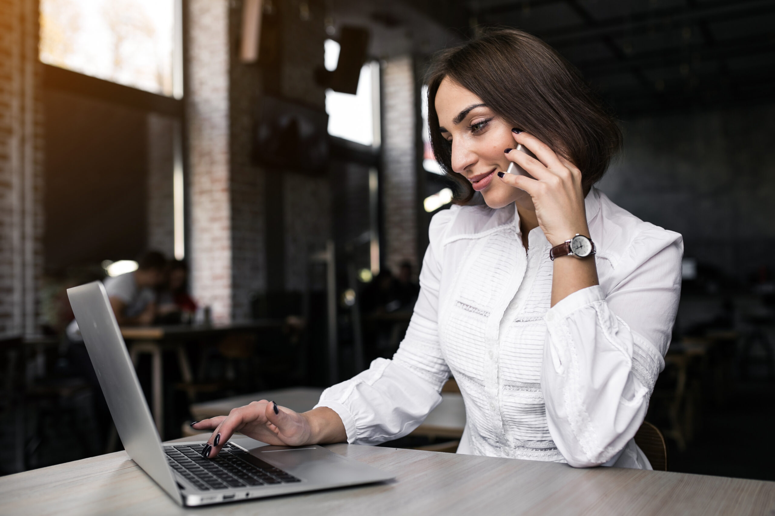 Business woman with laptop